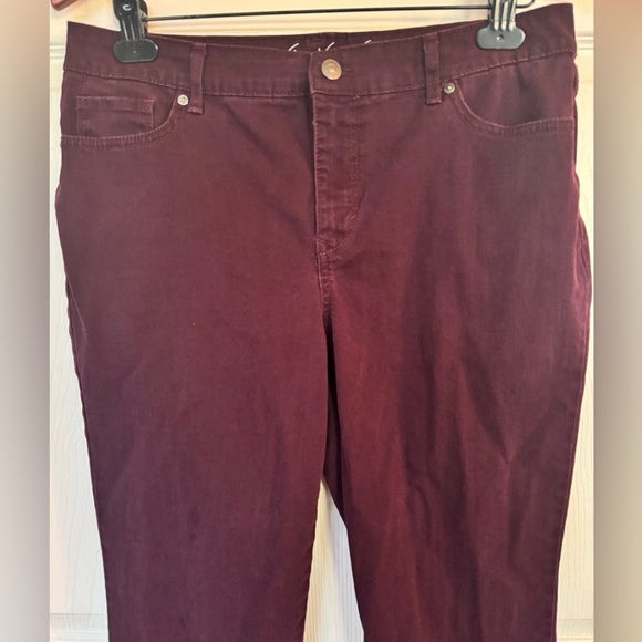 GLORIA VANDERBILT Slimming Effect Rail Straight Leg Jeans - Plum Wine - Size 12 - Picture 4 of 12